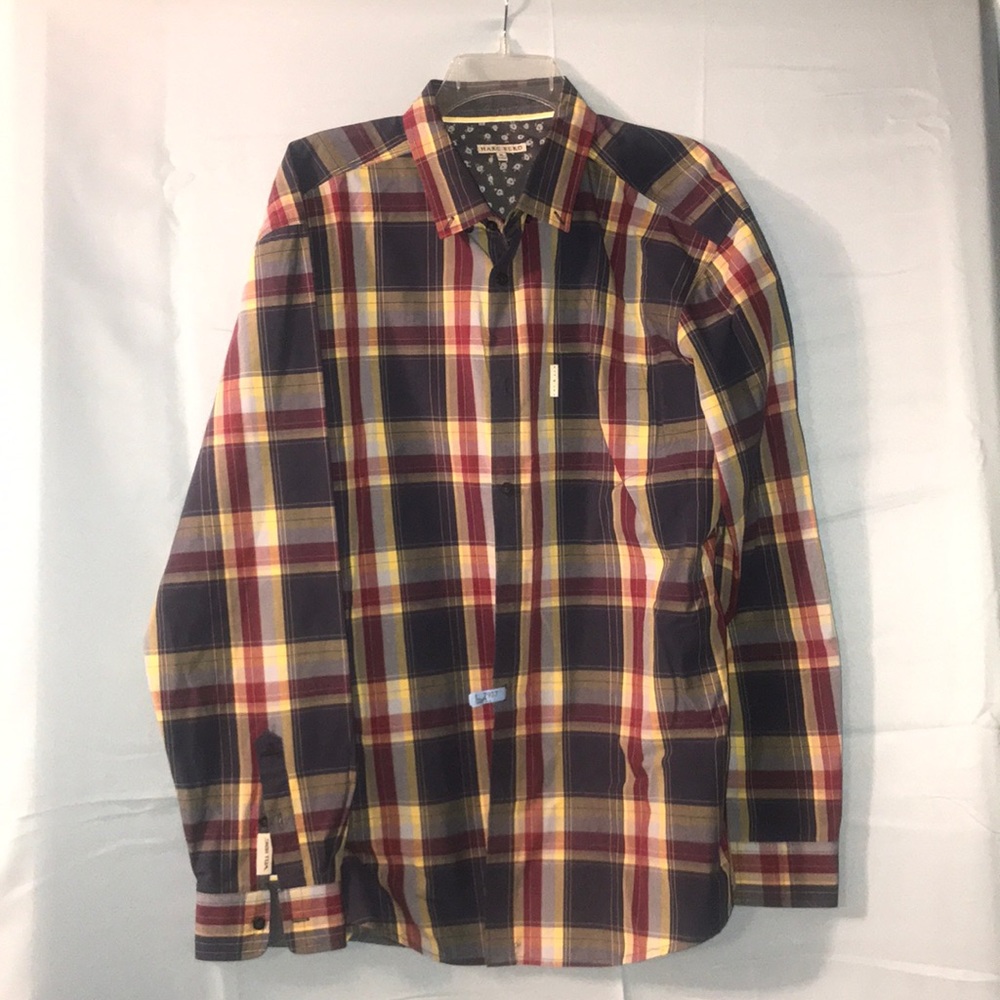 Men’s XL LS Marc Ecko Dress Shirt.